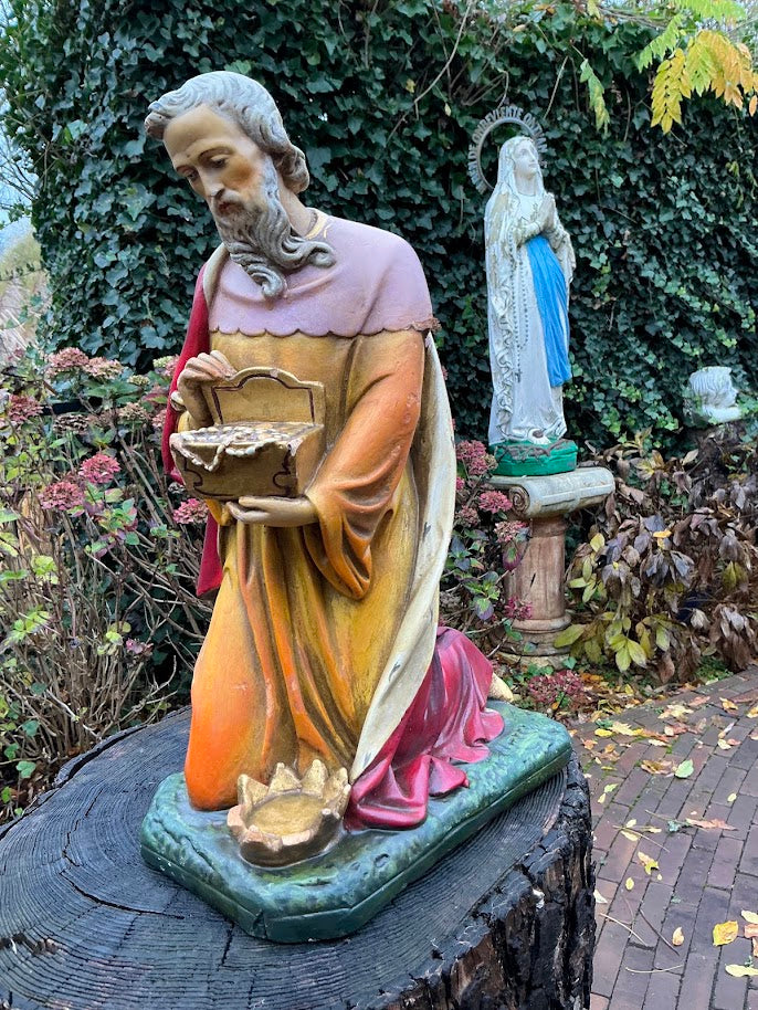 Grande statua antica del presepe raffigurante il re Melchiorre – firmata G.L.V. Gerard Linssen Venlo – fine XIX secolo – pregiato cimelio pesante in gesso