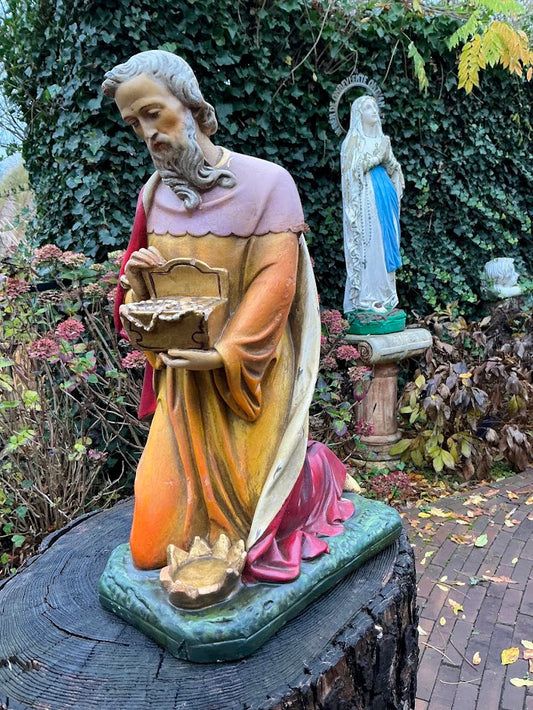 Groot antiek kerststalbeeld Koning Melchior – gesigneerd G.L.V. Gerard Linssen Venlo – eind 19e eeuw – zwaar gipsen erfstuk