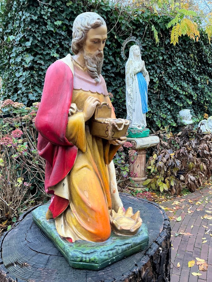 Grande statua antica del presepe raffigurante il re Melchiorre – firmata G.L.V. Gerard Linssen Venlo – fine XIX secolo – pregiato cimelio pesante in gesso