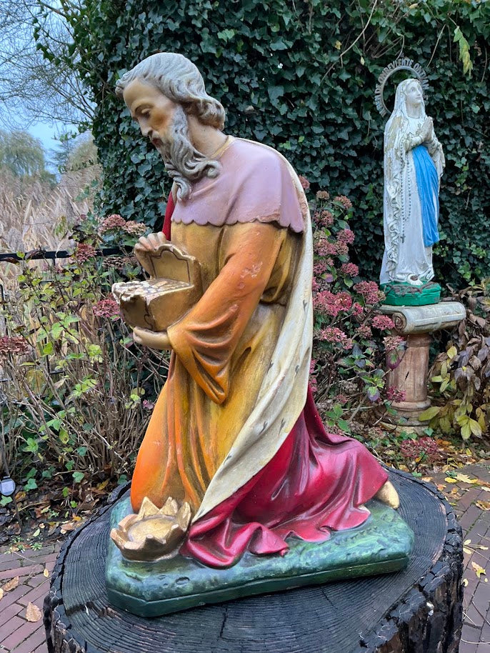 Grande statua antica del presepe raffigurante il re Melchiorre – firmata G.L.V. Gerard Linssen Venlo – fine XIX secolo – pregiato cimelio pesante in gesso