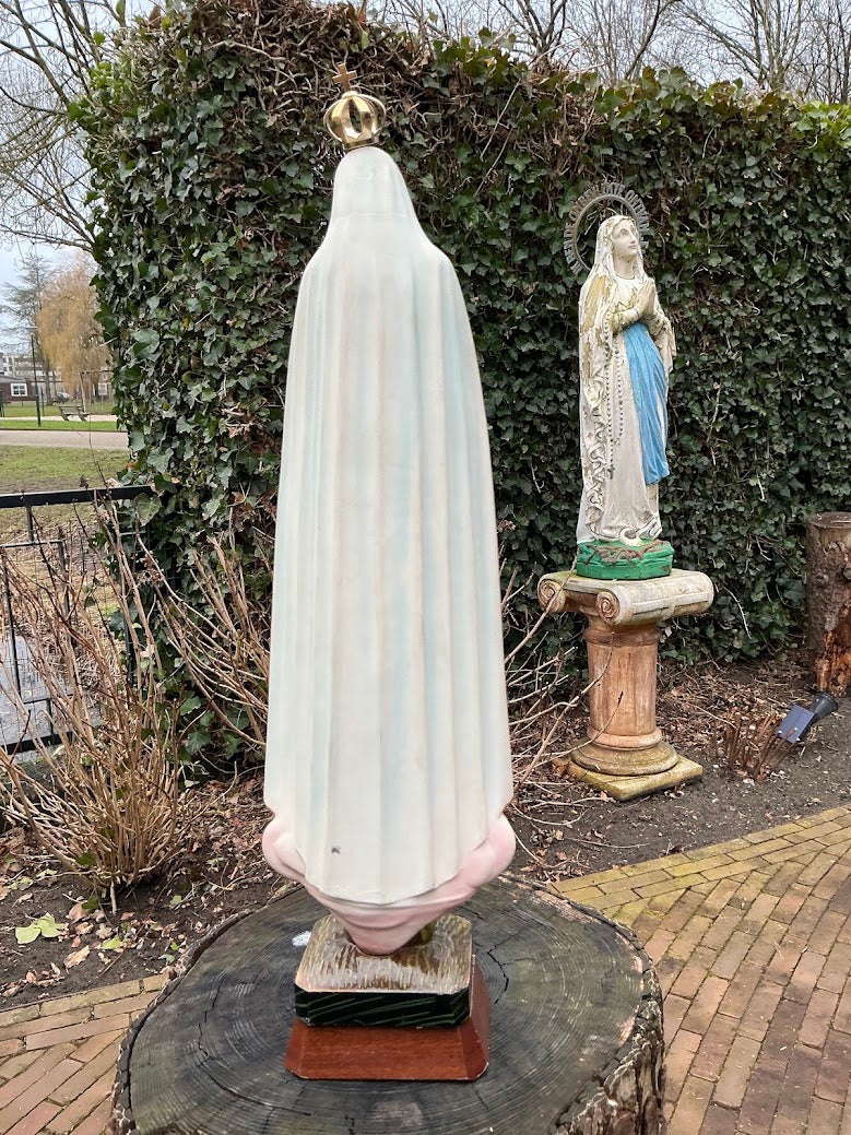 Antiek Maria Beeld OLV Fatima Portugal | Gipsen Heiligenbeeld Handbeschilderd Glazen Ogen | Vintage Religieus Beeld jaren 50 | 52 cm
