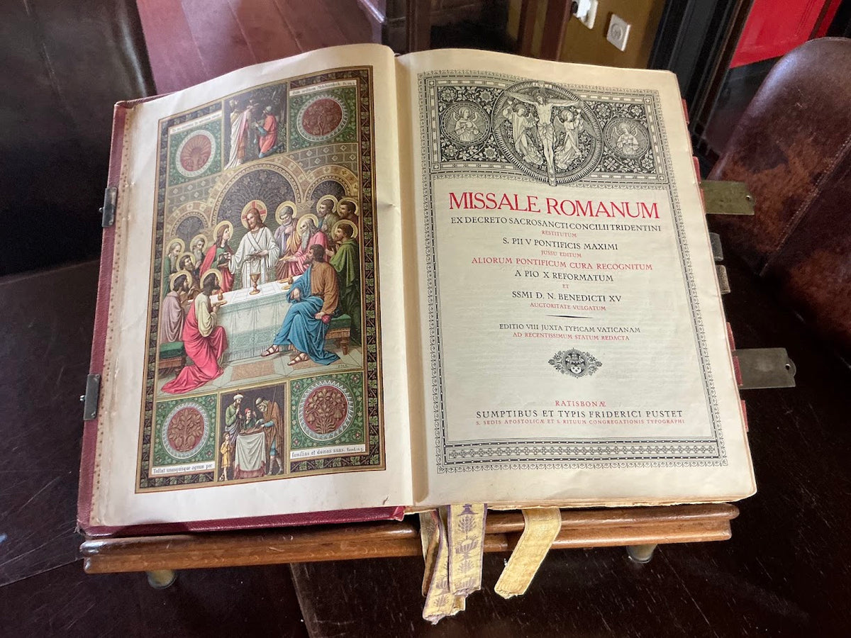 Antiquarisch Missale Romanum 1920 | Rood Leder Gouden Opdruk | Latijns Kerkboek 35cm