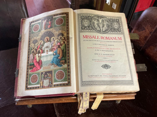 Antiquarisch Missale Romanum 1920 | Rood Leder Gouden Opdruk | Latijns Kerkboek 35cm