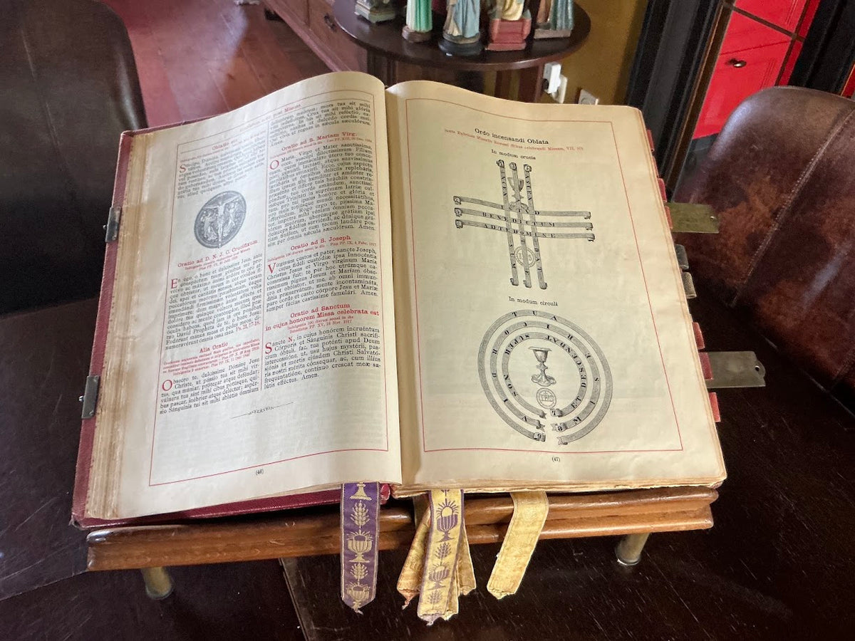 Antiquarisch Missale Romanum 1920 | Rood Leder Gouden Opdruk | Latijns Kerkboek 35cm