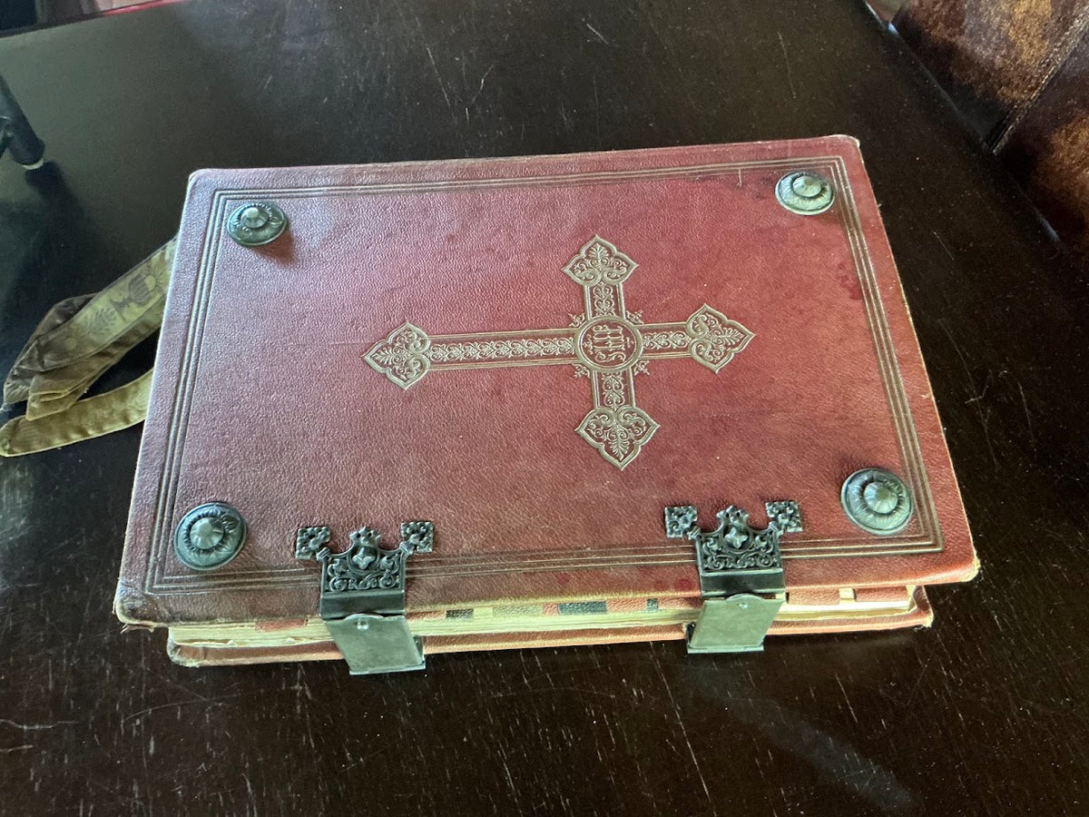Antiquarisch Missale Romanum 1920 | Rood Leder Gouden Opdruk | Latijns Kerkboek 35cm