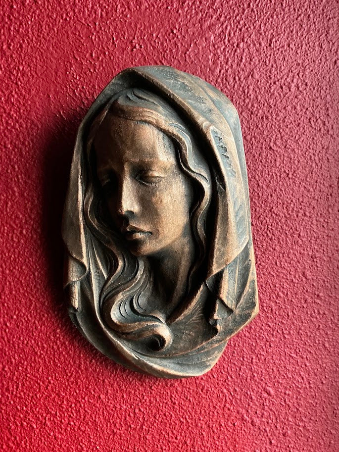 Antiek Frans Mariabeeld gebronsd muurbeeld