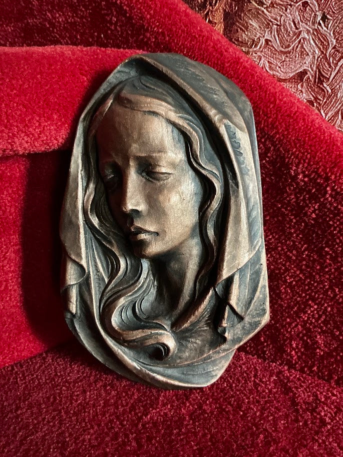 Antiek Frans Mariabeeld gebronsd muurbeeld
