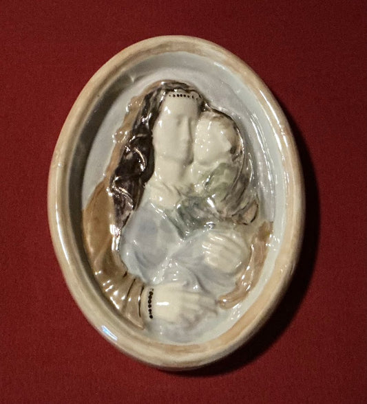Prachtig oud porseleinen muurbeeld Maria met kindje