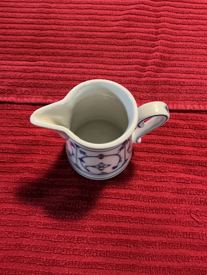 Oud 12-delig koffie/theeservies Wilhelm Jager Eisenberg