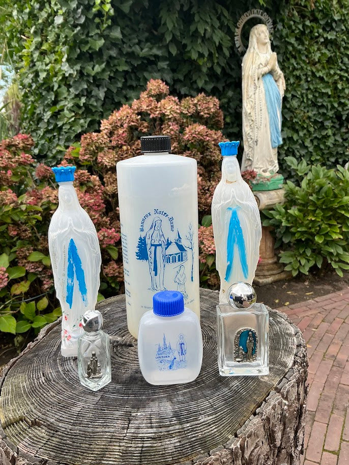 Konvolut (6) Lourdes-Maria-Weihwasserflaschen