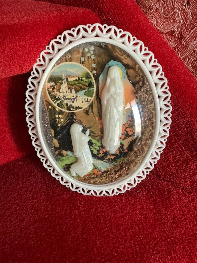 Groot Frans Souvenir Bolglas Bernadette bij Maria Lourdes