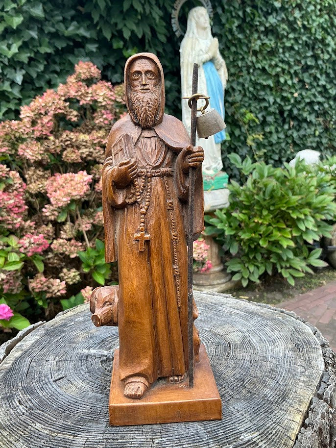 Única imagen de madera de San Antonio Abad con cerdo
