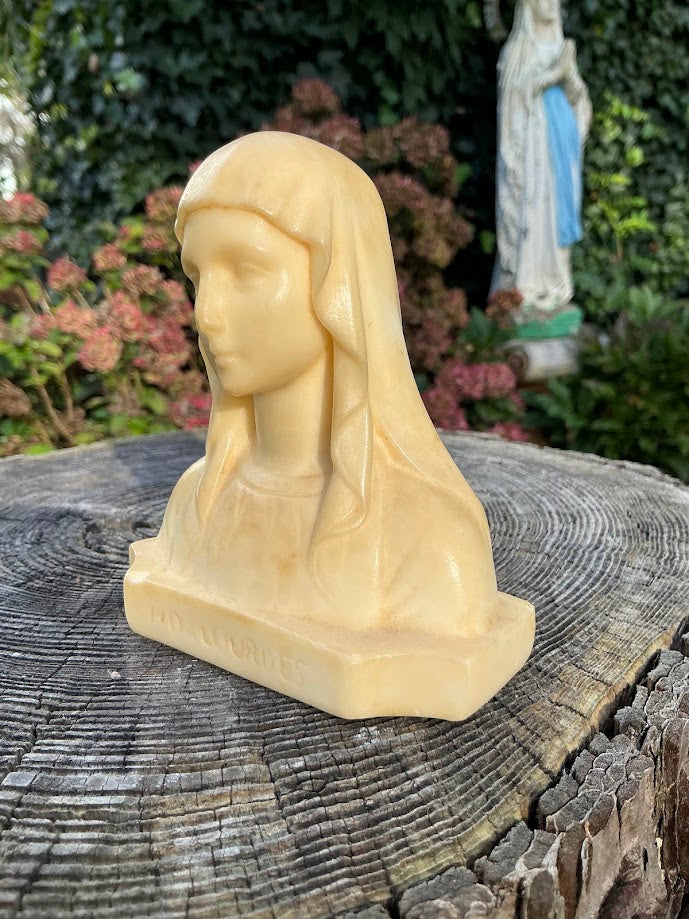 Buste antique de la Vierge Marie par Charles Mailard