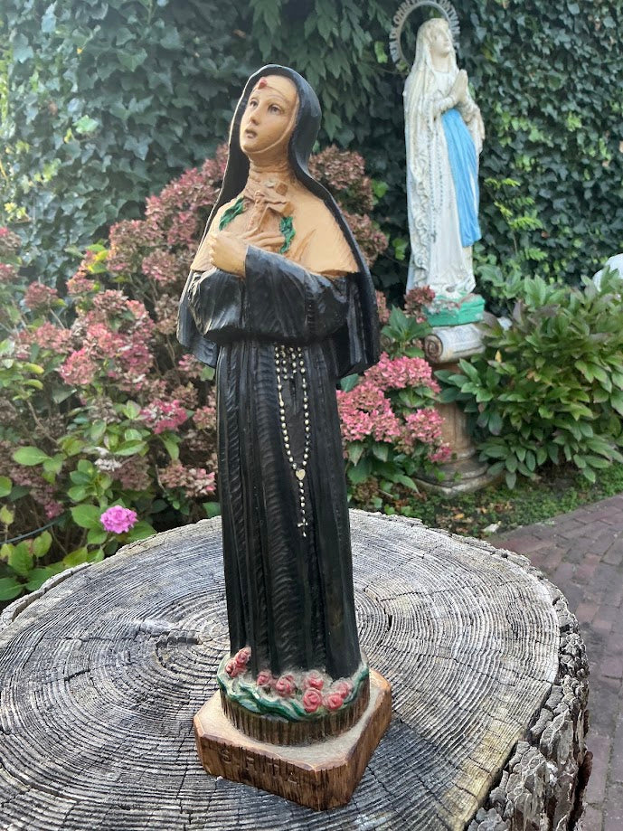 Stupenda statua di Santa Rita da Cascia