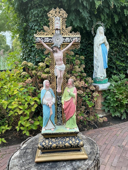 Antikes französisches Kruzifix – Jesus auf dem Kalvarienberg (19. Jahrhundert)