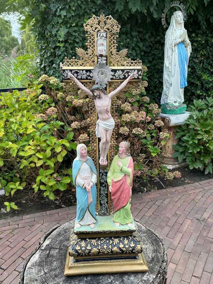 Antikes französisches Kruzifix – Jesus auf dem Kalvarienberg (19. Jahrhundert)