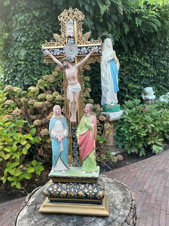 Antikes französisches Kruzifix – Jesus auf dem Kalvarienberg (19. Jahrhundert)