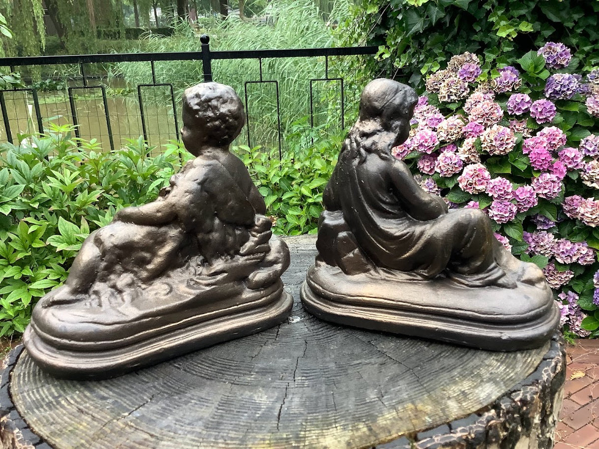Mooie set heiligenbeelden Jezus en Janneke