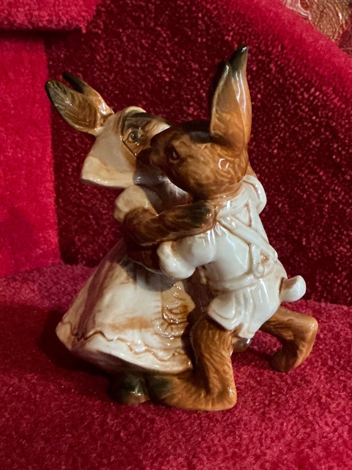Rare GOEBEL dancing rabbit couple 33111.13