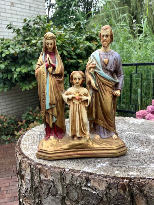 Mooi heiligenbeeld de Heilige Familie