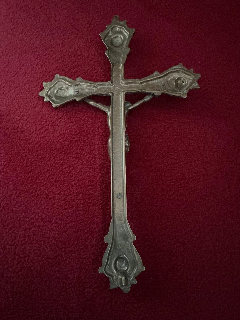 Antique French copper crucifix with corpus – richly decorated – ca. 1900 – heavy religious heirloom – Catholic wall decoration